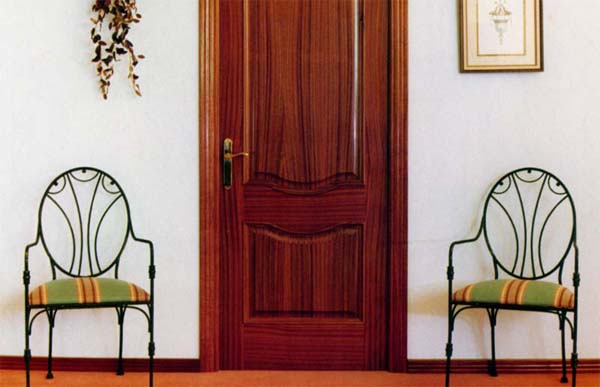 Как установить межкомнатные деревянные двери?